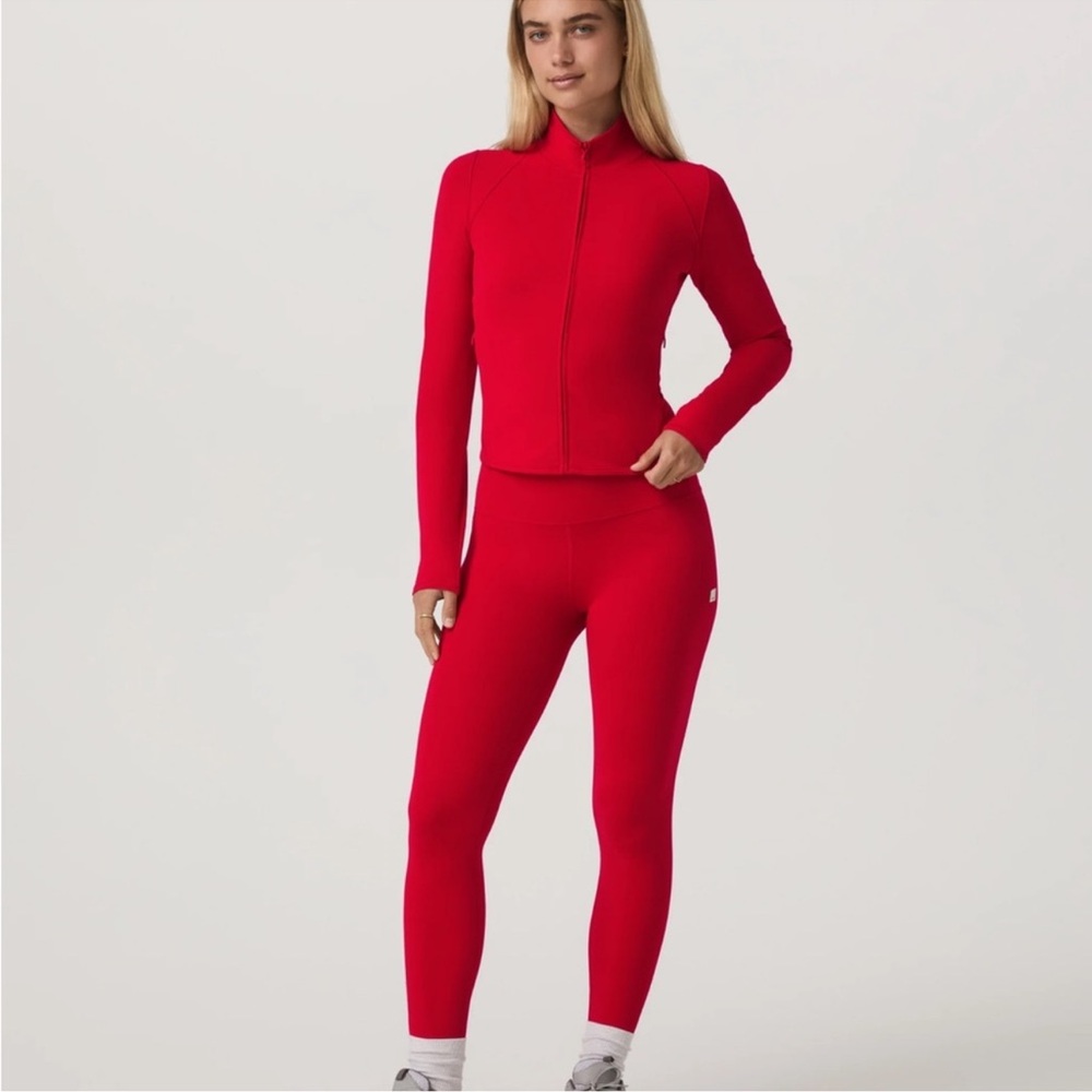 NWT Vuori AllTheFeels™ Full Zip in Cherry Red
XS SOLD OUT